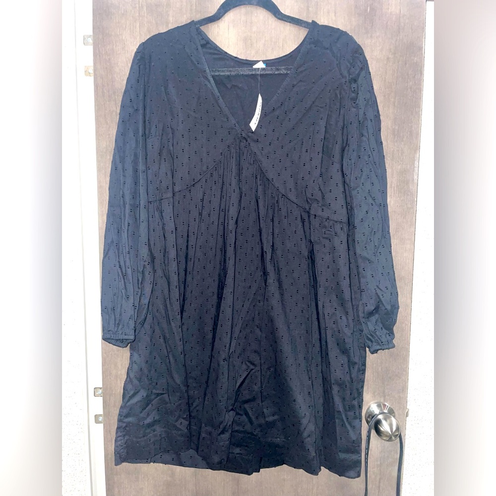 Women’s Old Navy dress.